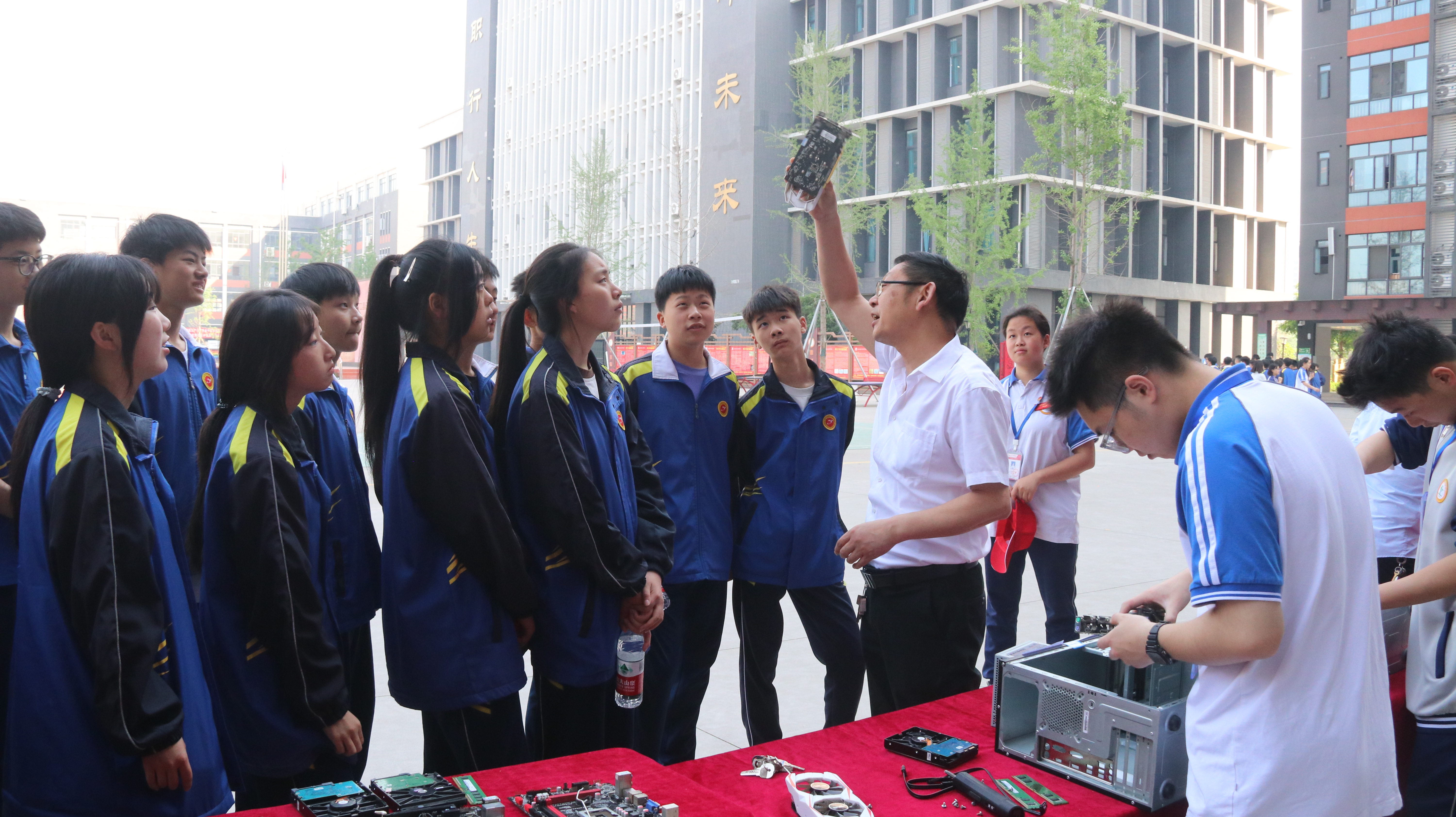 夹江县云吟职业中学校举办2025年职业教育开放日活动